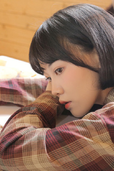 饥饿漂亮的女邻居3伦理
